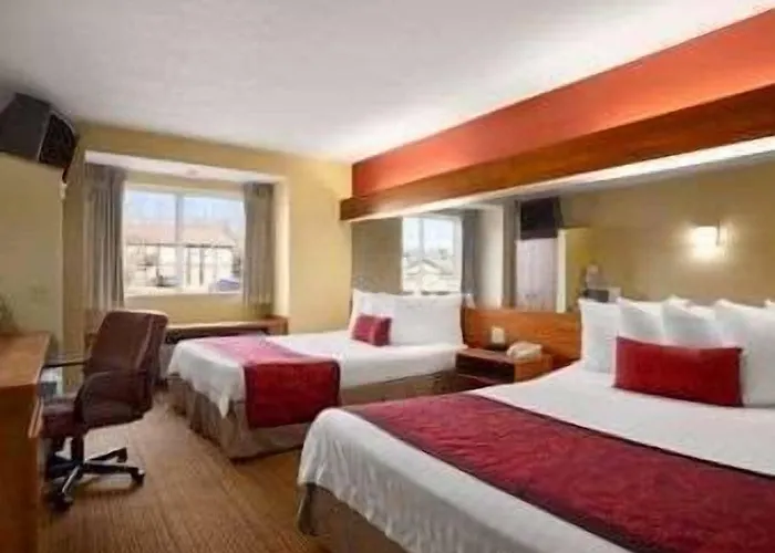 Days Inn & Suites By Wyndham Lafayette In